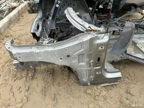 BMW X6M F96 G06 передняя левая четверть