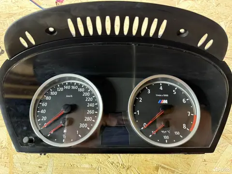 BMW X5M X6M E70 E71 щиток приборов