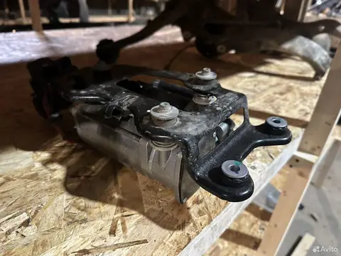 BMW F15 F85 F86 F16 X5 X6 компрессор пневмы