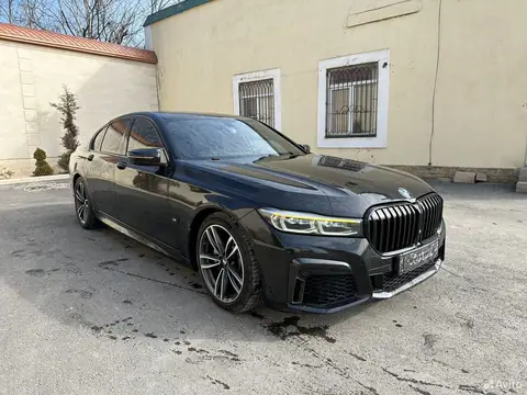 BMW 7 G11 G12 передний бампер рестайлинг оригинал